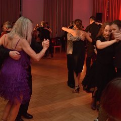 170311-224316 M-LiveImCasino-Claudio+Pilar-Ball