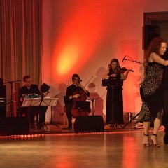 170311-225639 M-LiveImCasino-Claudio+Pilar-Ball-Show