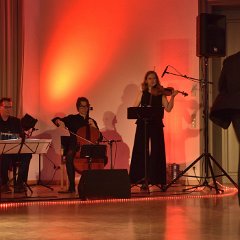 170311-225644 M-LiveImCasino-Claudio+Pilar-Ball-Show