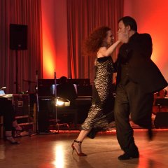 170311-225755 M-LiveImCasino-Claudio+Pilar-Ball-Show