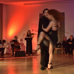 170311-225803 M-LiveImCasino-Claudio+Pilar-Ball-Show