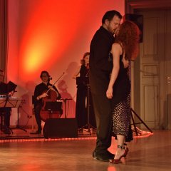 170311-225920 M-LiveImCasino-Claudio+Pilar-Ball-Show